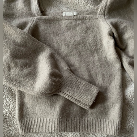 H&M puff sleeve square neck sweater - Picture 4 of 8